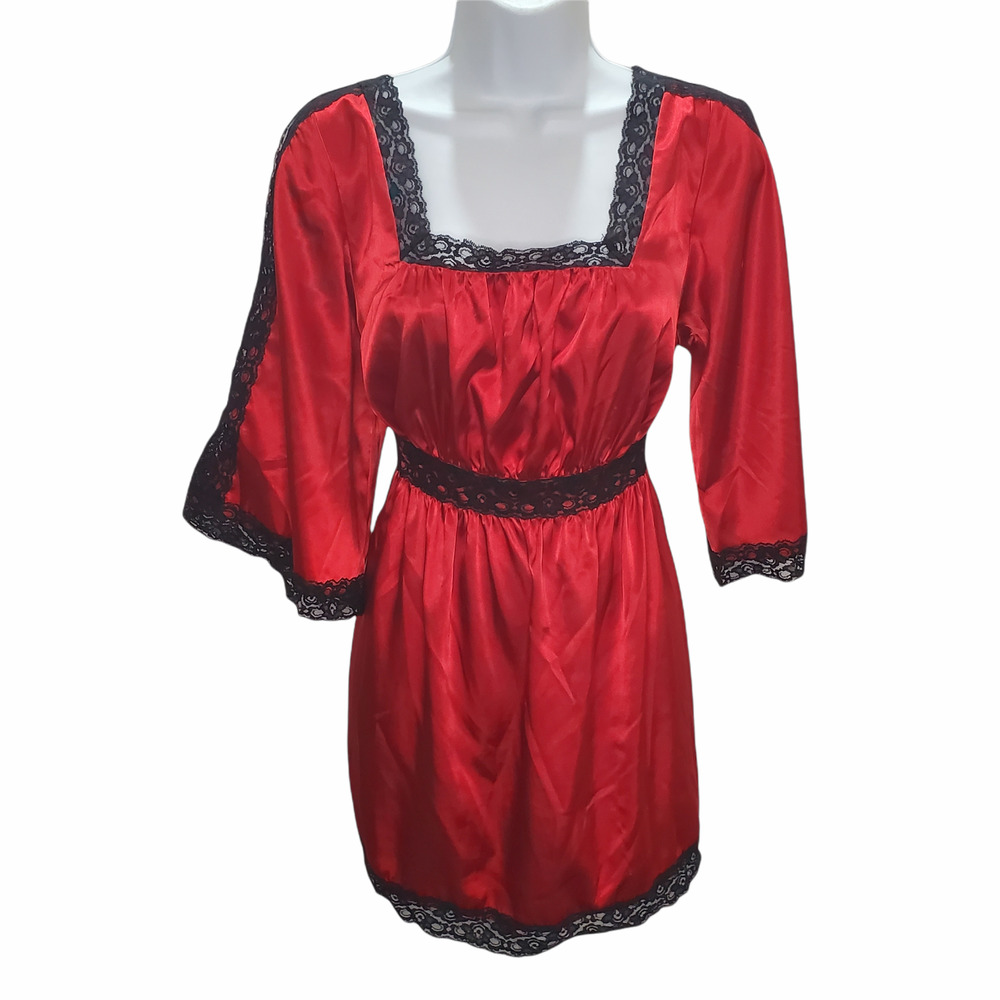 Torrid Tunic Blouse Womens goth red Black Lace Romantic Glam Baddie Holiday